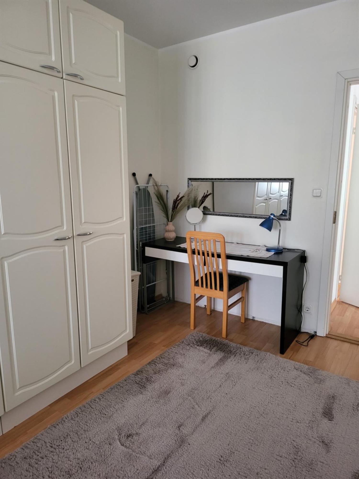 Long Holiday Apartment Kuressaare Bagian luar foto