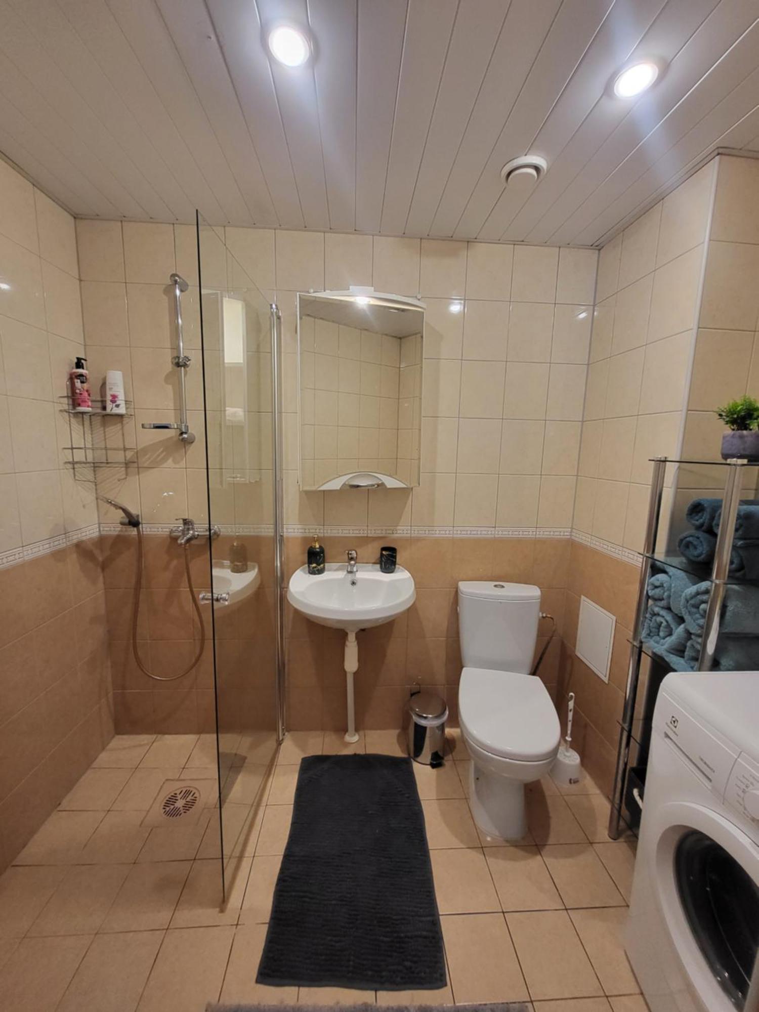 Long Holiday Apartment Kuressaare Bagian luar foto